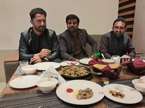 Al Hashmi shinwari restaurant in Gojra, Punjab