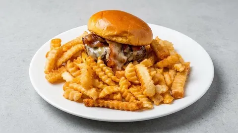 North River Tavern in Sandy Springs, GA