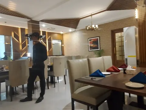 Salt'n Pepper Restaurant in Burewala, Punjab