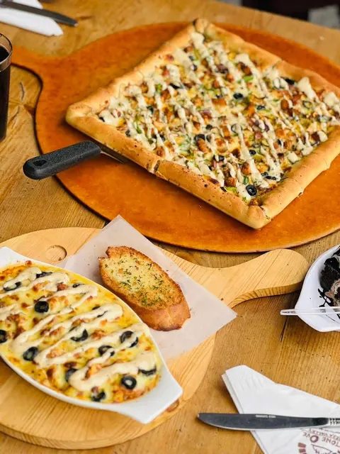 Stone Ove Pizza Valley Sargodha Branch in Sargodha, Punjab