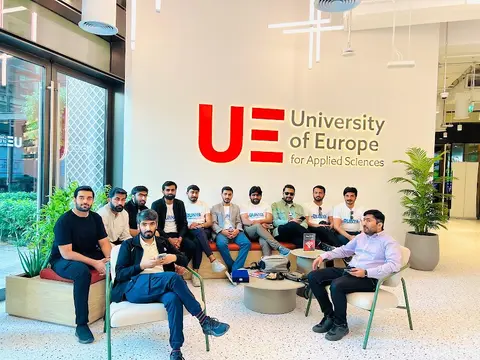 Dunya Consultants Mandi Bahauddin in Mandi Bahauddin, Punjab