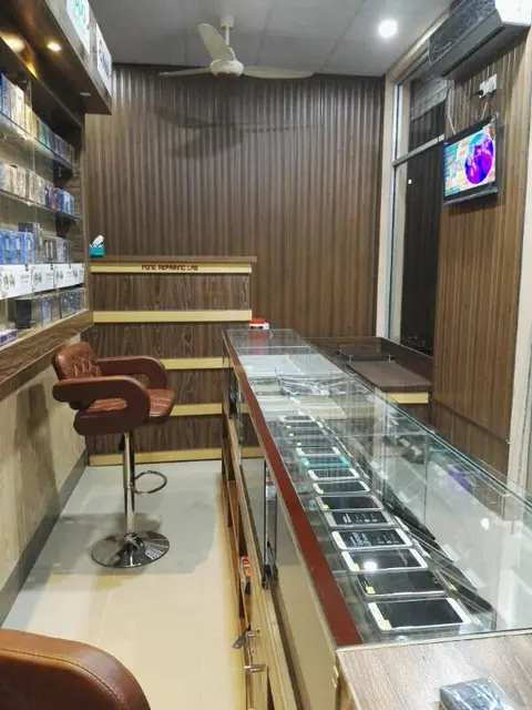 Fone Zone in Dera Ghazi Khan, Punjab