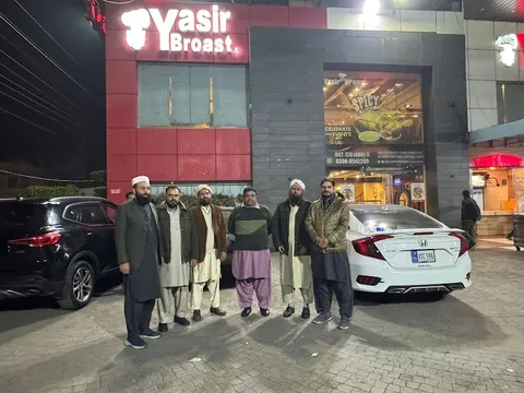 Yasir Broast - Allama Iqbal Town, Bhekewal Morr in لاہور, پنجاب
