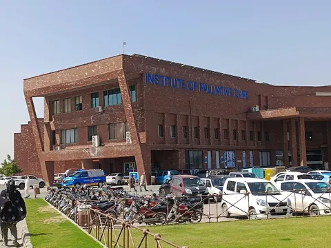 Cancer Care Hospital & Research Centre in Lahore, Punjab