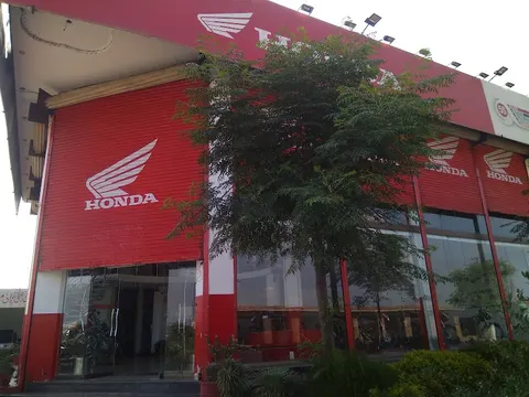 Shahid Honda Traders in Pasrūr, Punjab