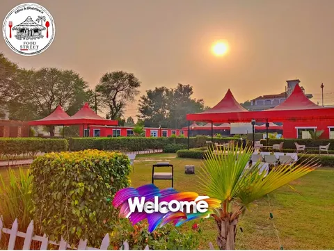 F&S Food Street Pakpattan in Green Town, Punjab