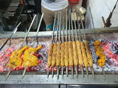 Pak Punjab Tikka House in Lahore, Punjab