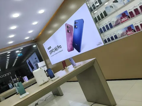 OPPO EXPERIENCE STORE (KWL 3648)