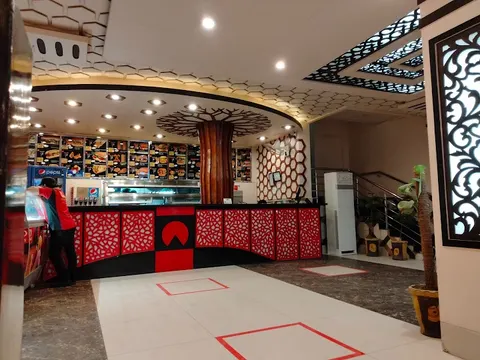 Al Maida Pizza Garden in Dera Ghazi Khan, Punjab