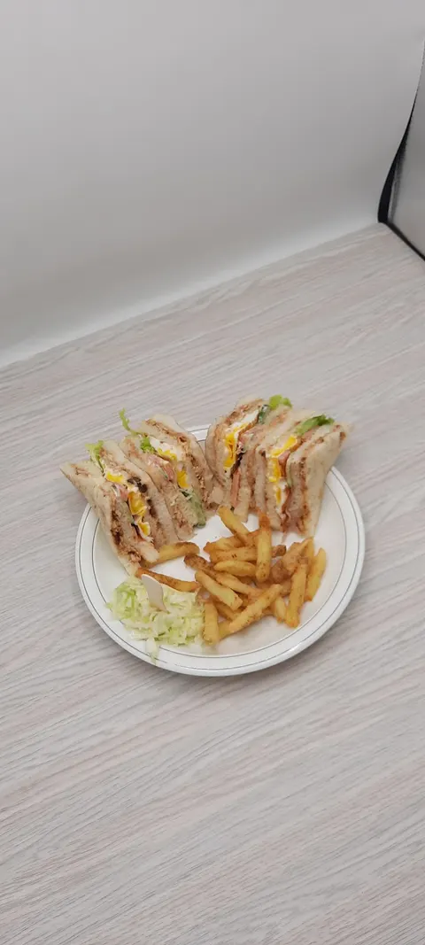 Clifton Gril Fast Food in Lahore, Punjab