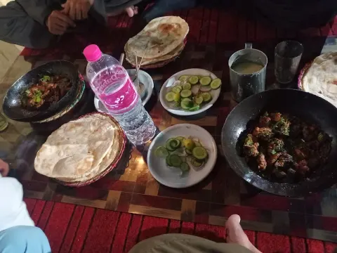 Shah pump hotel in Mīrpur Khās, Sindh