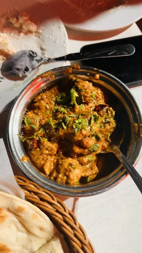 Malik Spicy Restaurant in Lahore, Punjab