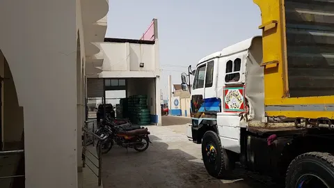 New Faw Motors in Sadiqabad, Punjab