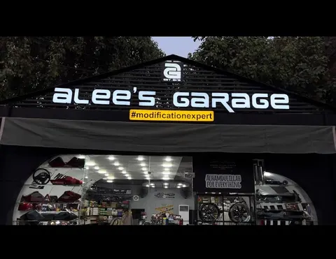Alee's Garage in Multan, Punjab