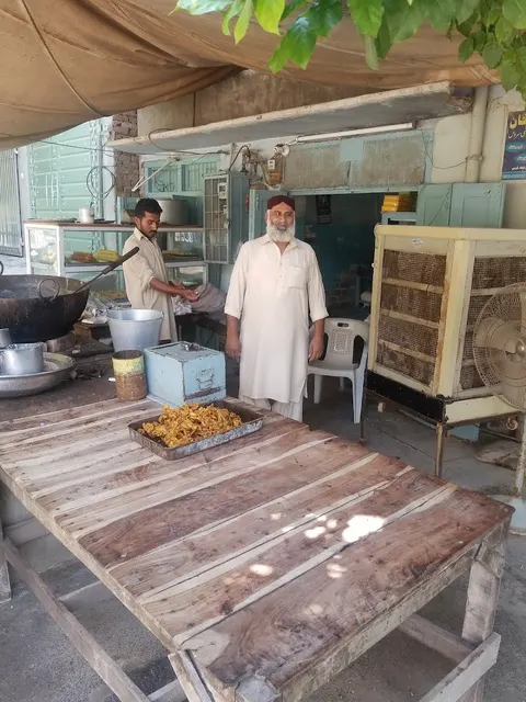 لدھیانہ سویٹس in Sargodha, Punjab