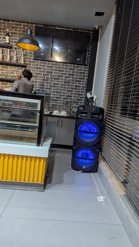 Cafe 804 in Jhang, Punjab