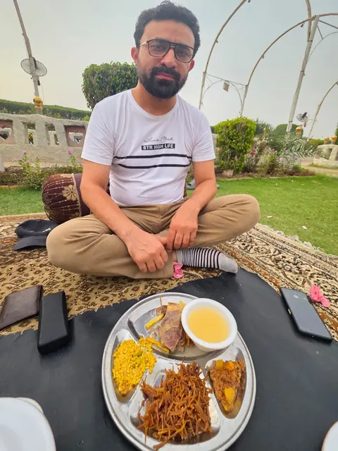 Mushtarka Balochistan Family Restaurant in Lodhrān, Punjab