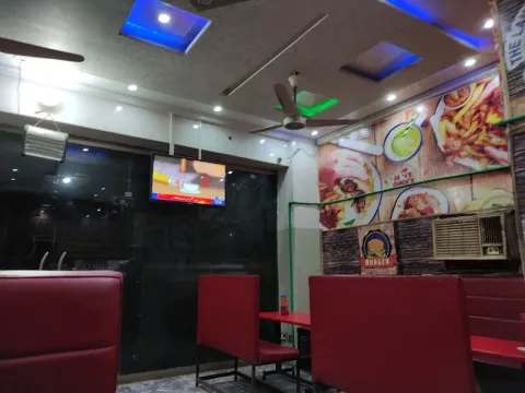 Hot Chick's in Kasur, Punjab