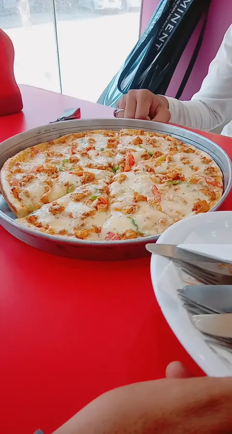 Italian Pizza in Mandi Bahauddin, Punjab