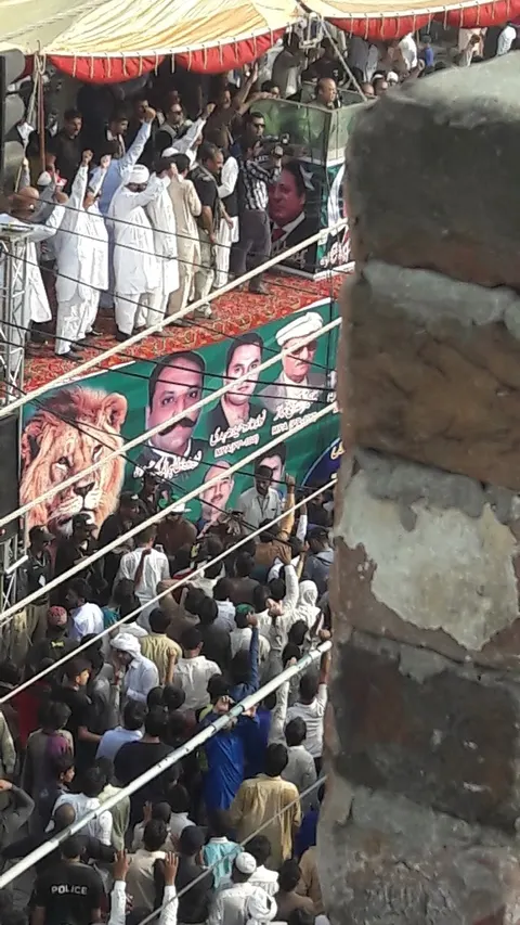 Khan Pan Corner in Gujrat, Punjab