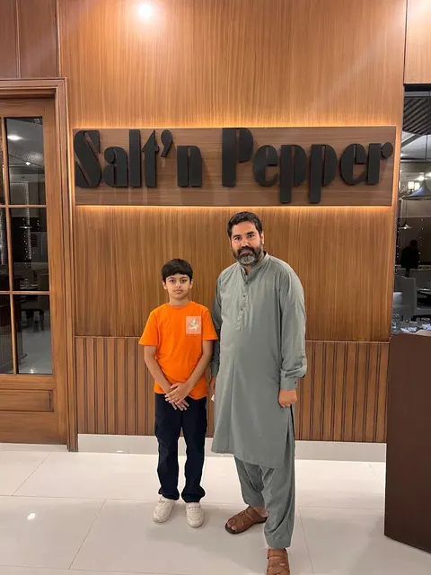 Salt'n Pepper Restaurant in Burewala, Punjab