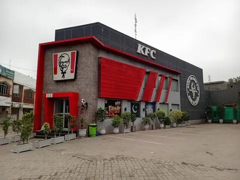 KFC - Gujranwala Trust Plaza in Gujranwala, Punjab