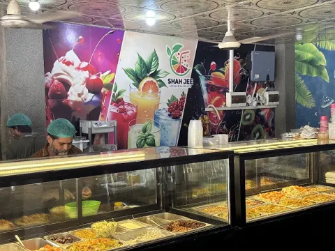 Shah Jee Cafe in Jhang, Punjab