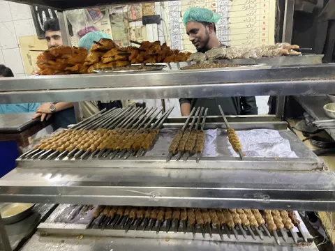 Pak Punjab Tikka House in Lahore, Punjab