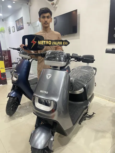 Metro Lyallpur EVs in Faisalabad, Punjab
