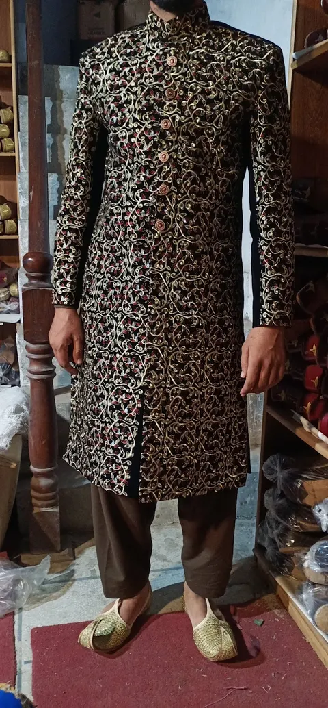 Bawa Cloth House in Narowal, Punjab