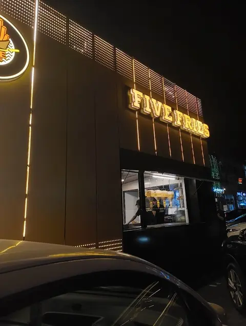 FIVE FRIES in Lahore, Punjab