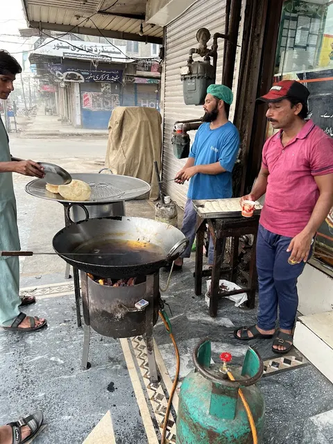 Moti Choor Sweets in Sargodha, Punjab