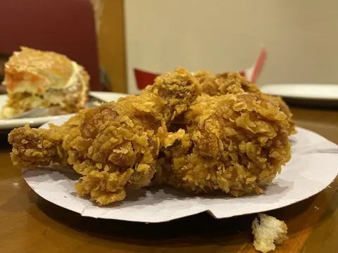 The Roosters & Costa Corner in Bahawalpur, Punjab