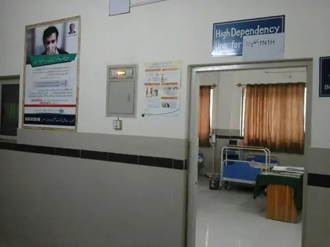 District Head Quarter Hospital in Lodhrān, Punjab