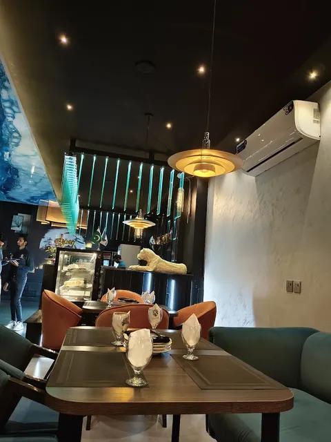 Cafe Janoshi in Okara, Punjab