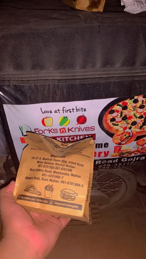 Forks n knives pizza kitchen in Gojra, Punjab