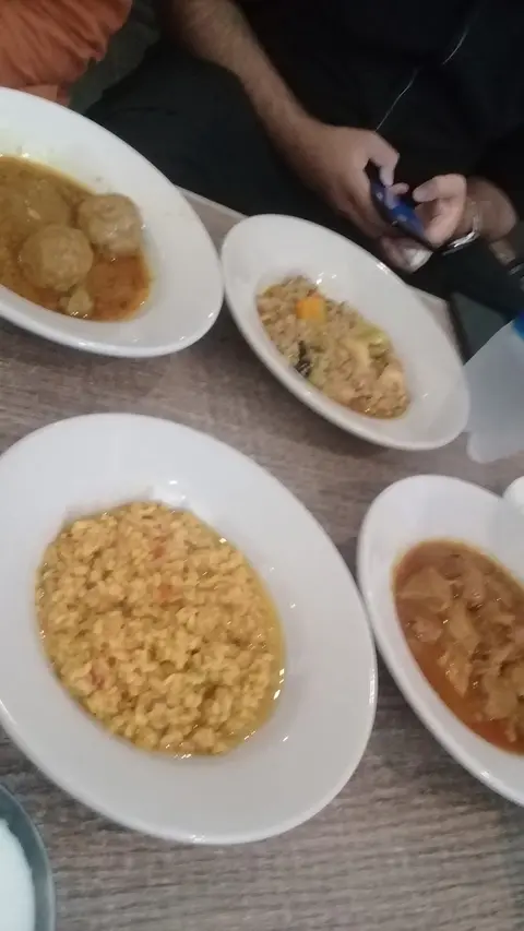 Pakeza Haji Mola Bakhsh Restaurant in Dera Ghazi Khan, Punjab