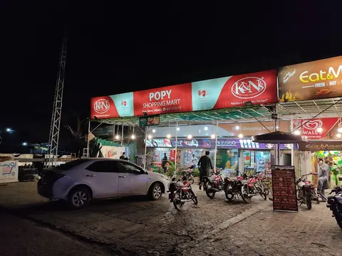 Eat & Meet, Burewala in Burewala, Punjab