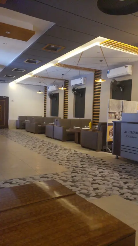 Al Hashmi shinwari restaurant in Gojra, Punjab