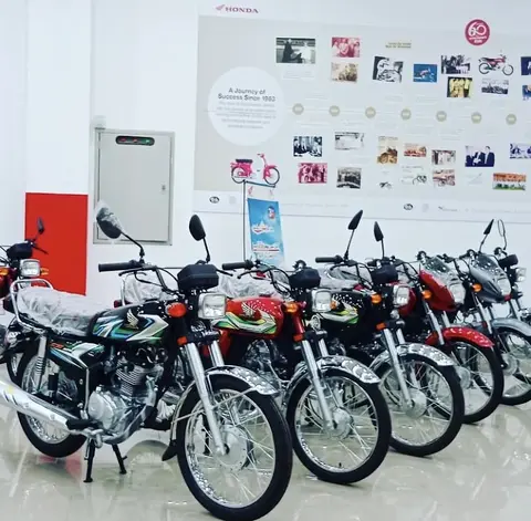 Hussain Honda Center in Ugoki, Punjab