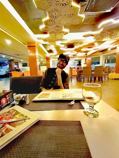 Malee's Café, Baker's and Family Restaurant in Gujranwala, Punjab