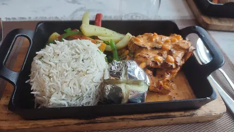 New Kashif Cafe & Restaurant in Dera Ghazi Khan, Punjab