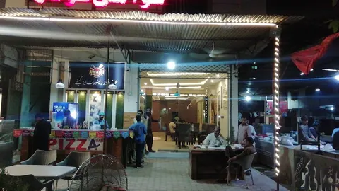 Awami Foods Restaurant & cafe in Burewala, Punjab