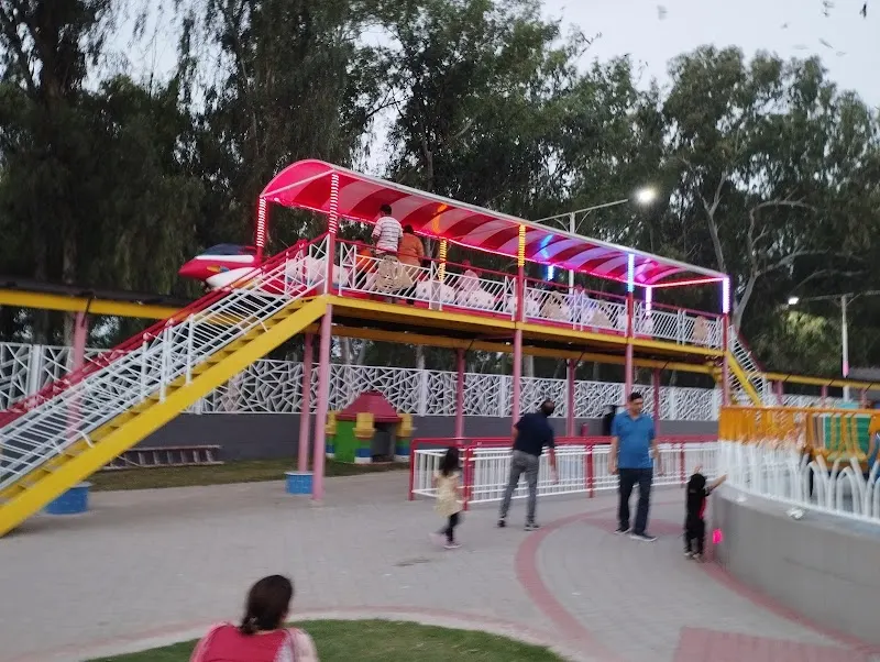 Fun Dunya Amusment park, Wildlife And Safari Park in Lahore