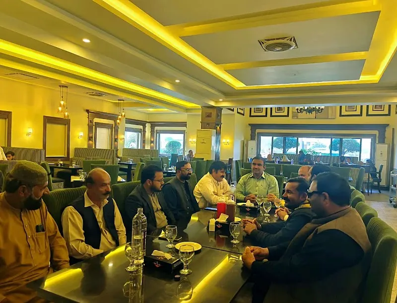 BBQ Tonight Bahawalpur, Wine Bar in Lodhrān