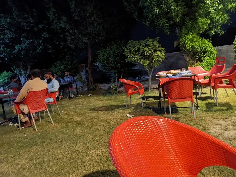 Khan Hotel, Mountain Cabin in Vehari