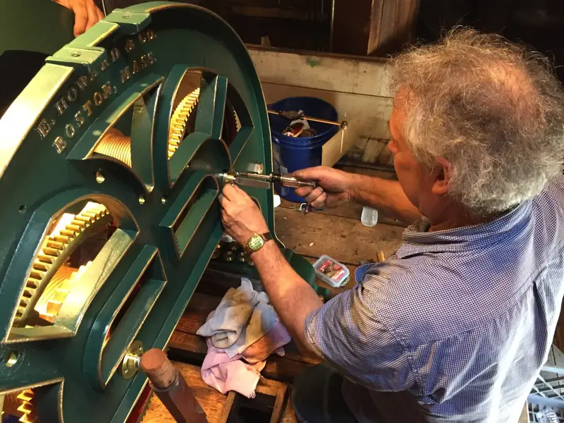 Ross A Hochstrasser Clock Service, Clock Repair Service in Whitman