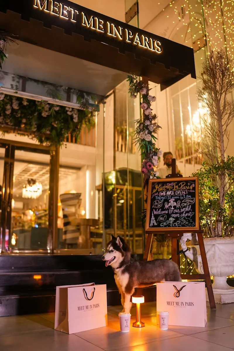 Meet Me In Paris Restaurant