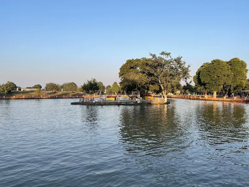 Nishan-e-Manzil Park, Park & Ride in Rahwali Cantonments