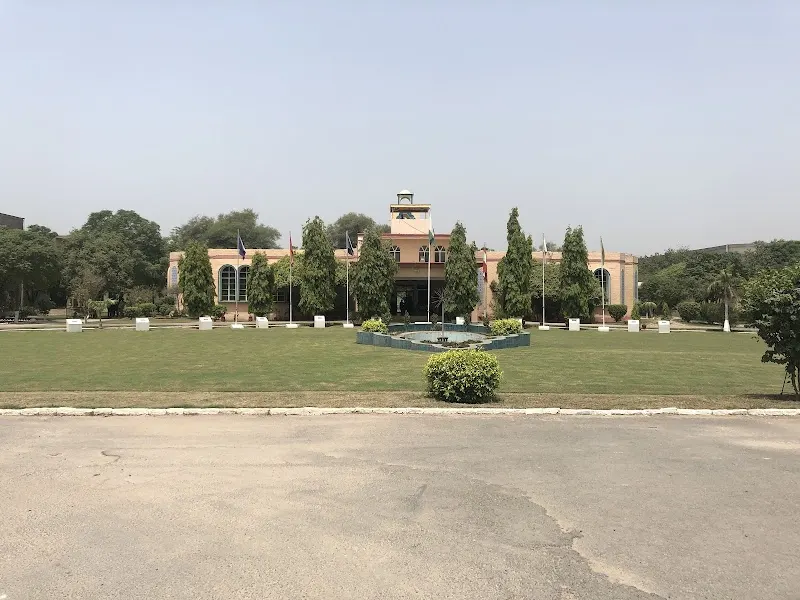Army Public School FOR Boys and girls, Preparatory School in Multan